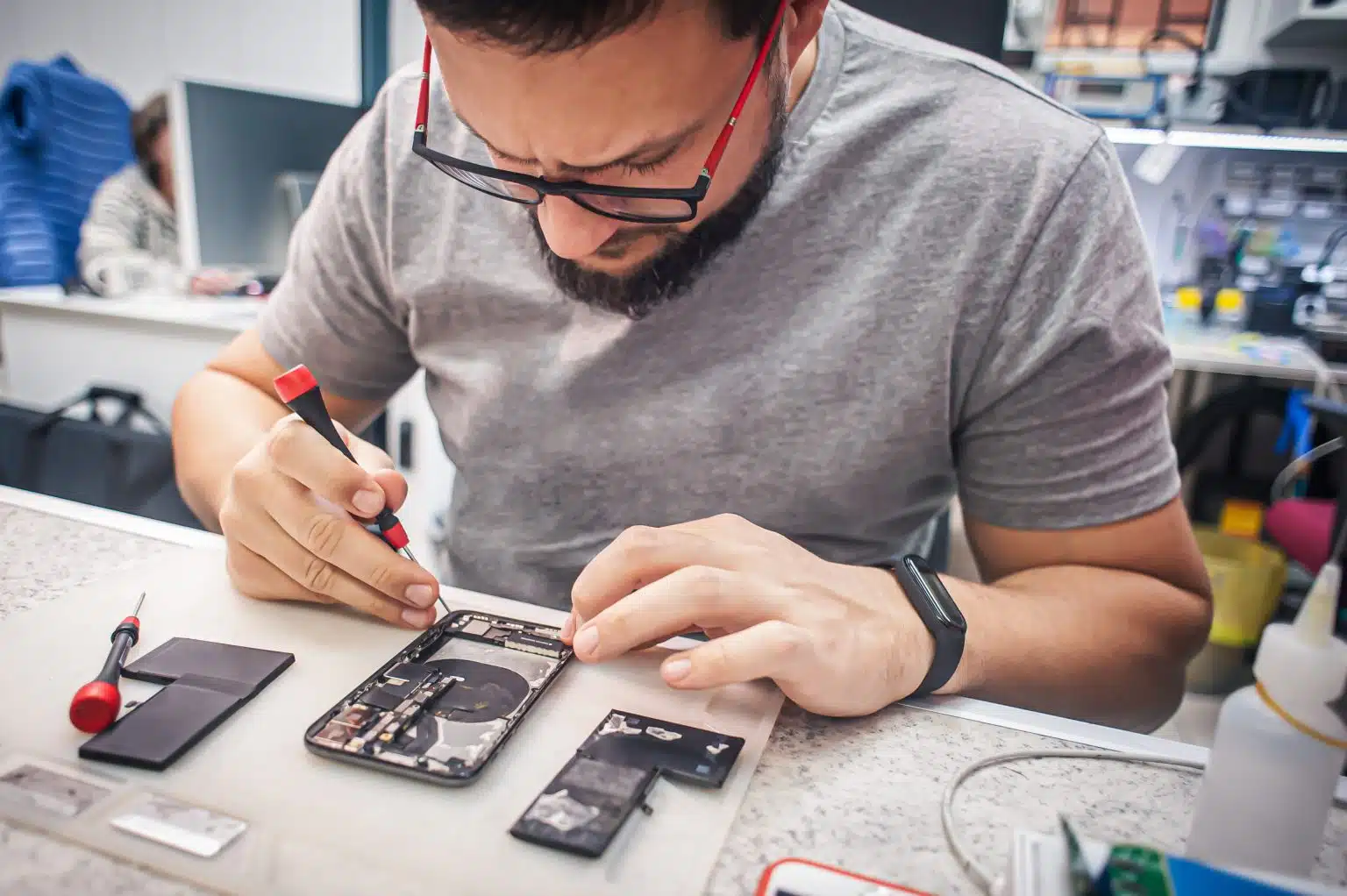 phone repair abq 1536x1022 1